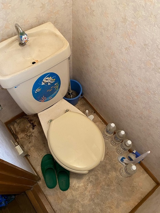 Toilet、交換工事（1F）