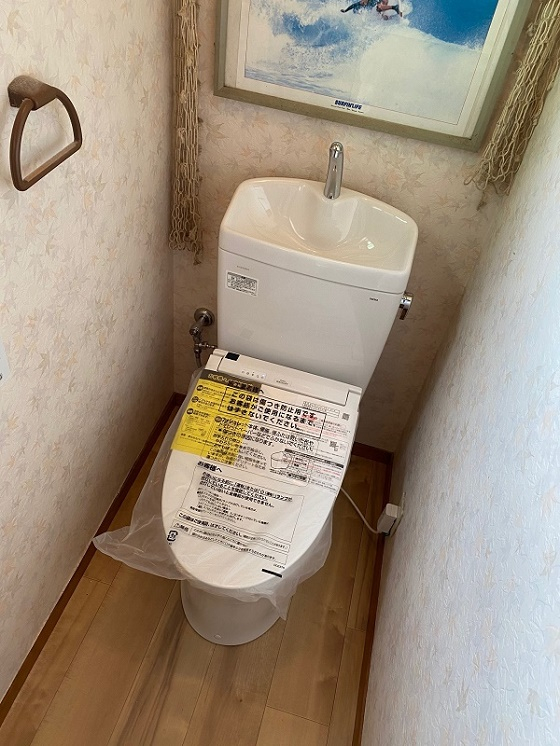Toilet、交換工事（2F）